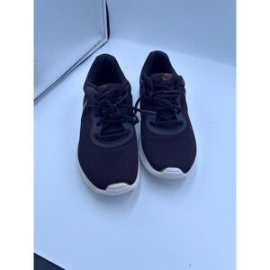 Nike Tanjun Womens Running Shoes Plum Burgundy Rose Gold 812655-607 Size 9